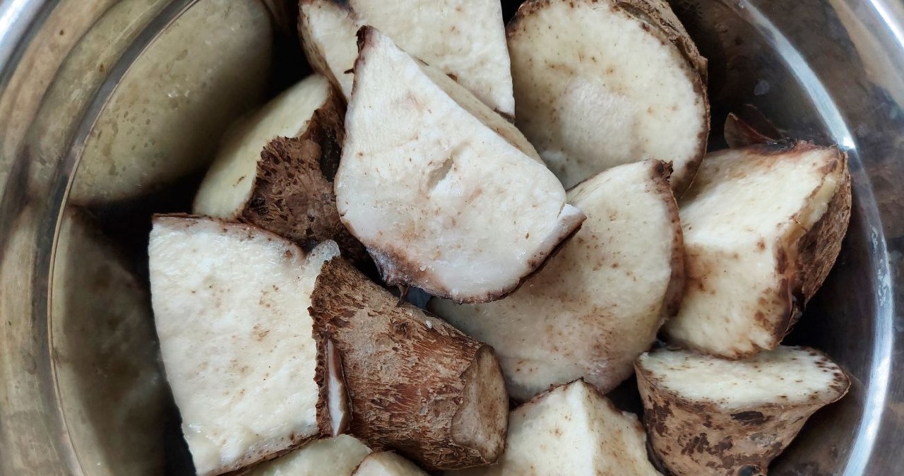 Na Hawajach kolokazję jadalną jadą się tak często jak w Polsce ziemniaki /Aurelia Lielie /Canva Pro