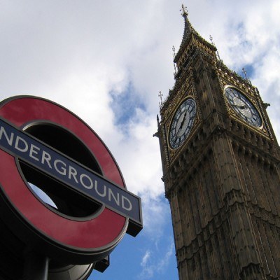 Na informacje o ogromnym deficycie naszego kraju londyńskie City zareagowało bardzo spokojnie /AFP