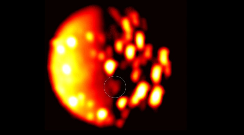 Na Io może znajdować się nawet 400 aktywnych wulkanów /NASA