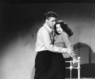 Na kinowym ekranie zadebiutował w 1946 roku w filmie "Zabójcy" (u boku Avy Gardner). Miał wtedy 33 lata. Był aktorem-samoukiem, ale szybko nauczył się podstaw biznesu. Nie chciał być związany z żadną dużą wytwórnią z Hollywood (które nazywał "jednym wielkim cyrkiem"), więc ze swoim agentem założyli własną - Hecht-Lancaster Productions.