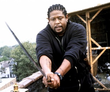 Na kolejną równie ciekawą i wyrazistą rolę gwiazdor kazał widzom czekać dziesięć lat. Zanim to się stało, Whitaker wystąpił w takich produkcjach, jak "Gra pozorów" (1992) Neila Jordana, pełne gwiazd "Pret-a-Porter" (1994) Roberta Altmana, czy poruszający "Fenomen" (1996).

Koniec lat 90. to wielki powrót aktora, dzięki głównej roli w filmie "Ghost Dog: Droga Samuraja" Jima Jarmuscha. Reżyser utrzymuje do dziś, że tworzył ten film z myślą o Whitakerze i gdyby aktor się nie zgodził, istniało duże prawdopodobieństwo, że film w ogóle by nie powstał. Krytycy byli zachwyceni występem aktora. Po raz kolejny widzowie dostrzegli niezwykły ładunek emocjonalny, jakim aktor obdarza swych bohaterów. Nieważne czy są to seryjni zabójcy, żołnierze, czy muzycy, zawsze bije od nich niekłamana szczerość i autentyczność. 

Whitaker bardzo rzetelnie i szczegółowo przygotowuje się do swoich ról, spędza czas w naturalnym dla jego bohaterów otoczeniu, zgłębia umiejętności, które posiadają, studiuje kulturę i historię.