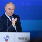 Na Kremlu strzelają korki od szampana. "Wkładamy pieniądze w kieszeń naszym wrogom"