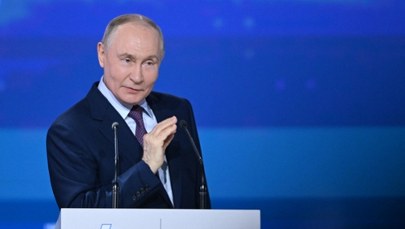 Na Kremlu strzelają korki od szampana. 