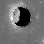 Na Księżycu odkryto dziurę, w której panuje ziemska temperatura!