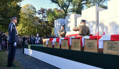 Na Łączce pochowano ofiary komunizmu