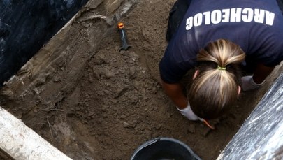 Na Łączce zaczęło się przenoszenie grobów