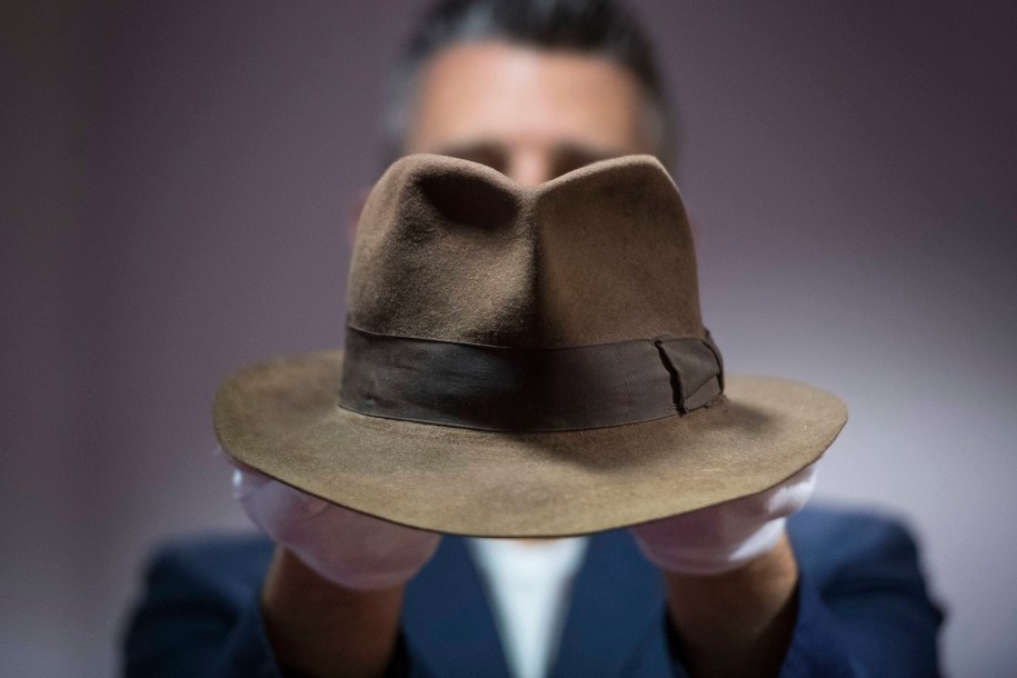 Na licytacji w Hollywood będzie można kupić kapelusz Indiany Jonesa /Victoria Jones /PAP/EPA