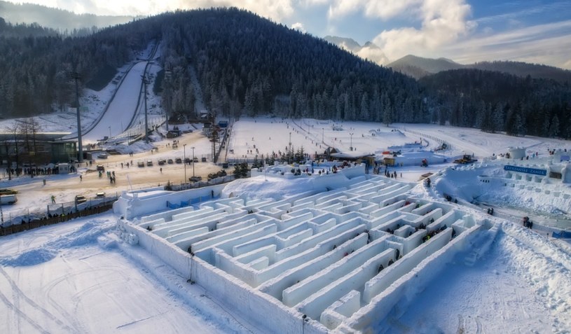 Na liście najciekawszych atrakcji turystycznych w czasie zimowych ferii Snowlandia, czyli śnieżna kraina w Zakopanem /Snowlandia Zakopane/Cover Images/EAST NEWS /East News