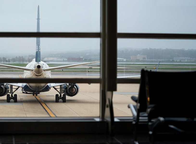 Na lotniskach ruch drastycznie się zmniejszył /AFP