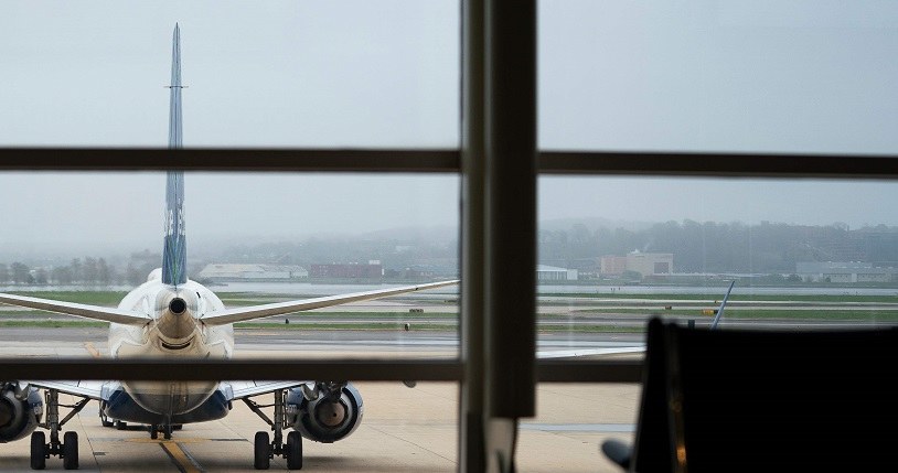 Na lotniskach ruch drastycznie się zmniejszył /AFP