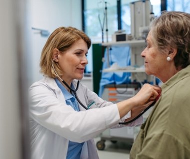 Na Lubelszczyźnie szaleje grypa. Chorych przybywa, szpitale wprowadzają ograniczenia