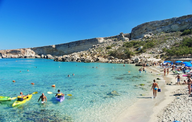 Na Malcie znajduje się mnóstwo różnych plaż. Jak wybrać najlepszą? /123RF/PICSEL