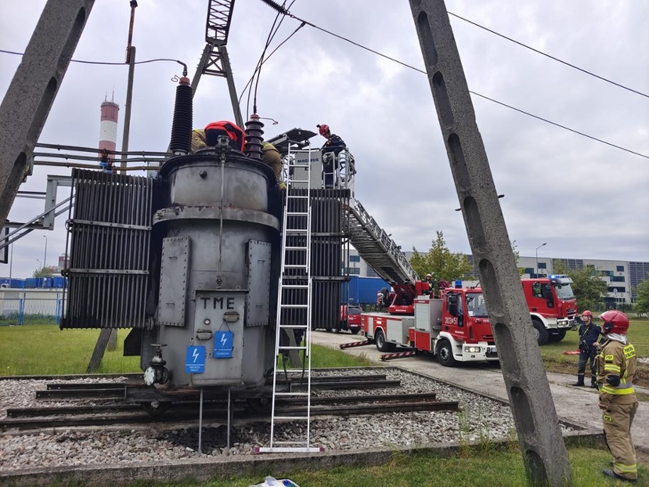 Na miejsce skierowano Specjalistyczną Grupę Ratownictwa Wysokościowego /Świętokrzyska Straż Pożarna  /