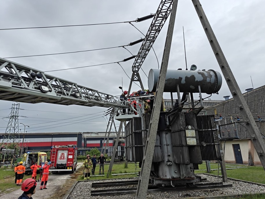 Na miejsce skierowano Specjalistyczną Grupę Ratownictwa Wysokościowego /Świętokrzyska Straż Pożarna  /