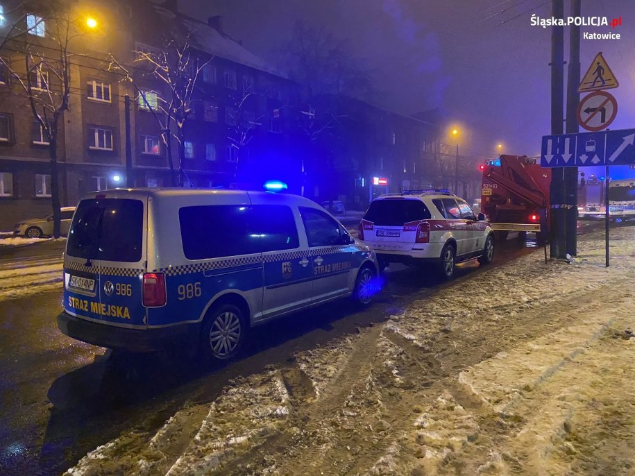 Na miejsce skierowano wywiadowców katowickiej komendy, policjantów z oddziału prewencji, straż pożarną oraz karetki pogotowia. /Śląska policja /