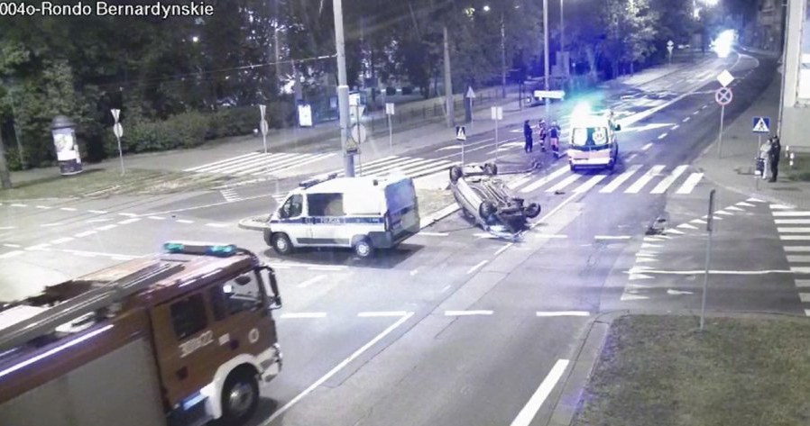 Na miejsce wezwano karetkę, policję i straż pożarną /Policja