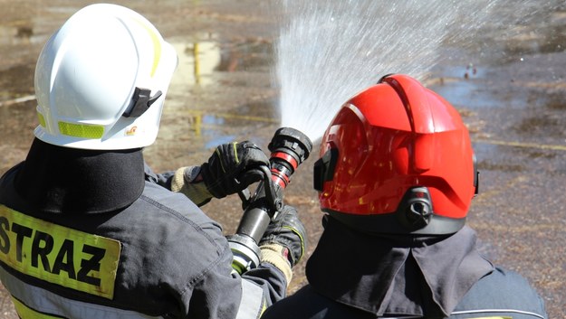 Lubliniec: Pożar w zakładzie, w którym przetwarzane są odpady