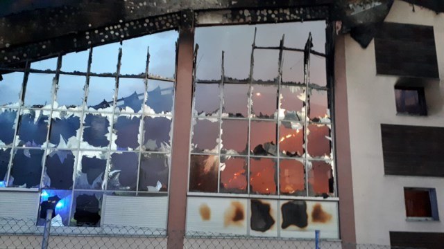 Na miejscu pożaru wciąż pracują służby. /Świętokrzyska Straż Pożarna  /