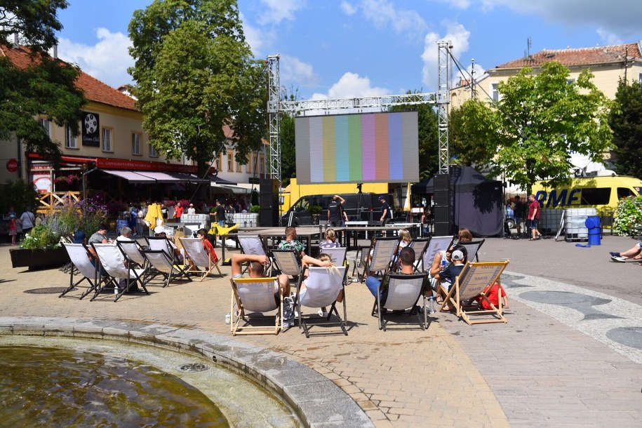 Na miejscu są już pierwsi fani naszych gwiazd! Zapraszamy na Wakacyjny Zlot Gwiazd RMF FM! /Karolina Jóźwiak /RMF FM