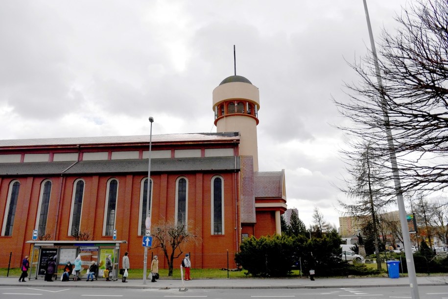 Na miejscu wypadku pracuje policja i prokuratura / 	Marcin Bielecki    /PAP