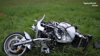 Na motocyklu uderzył w przydrożny przepust. Wcześniej wypadł z trasy 