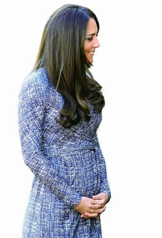 Bociany już w drodze! Na najnowszych zdjęciach księżnej Kate widać rosnący brzuszek. /East News Poland SP.Z O.O.