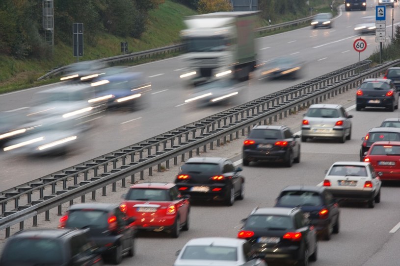 Na niemieckich autostradach znów nie będzie ograniczeń prędkości /123RF/PICSEL