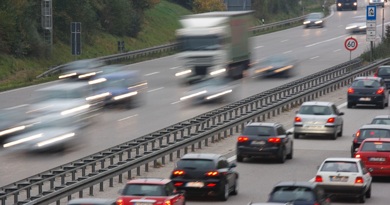 Na niemieckich autostradach znów nie będzie ograniczeń prędkości /123RF/PICSEL