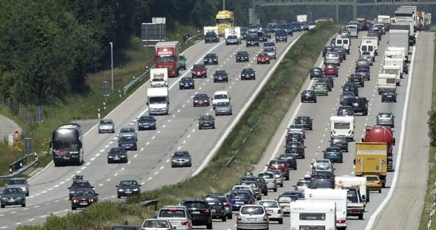 Na niemieckich drogach ginie coraz mniej osób /East News