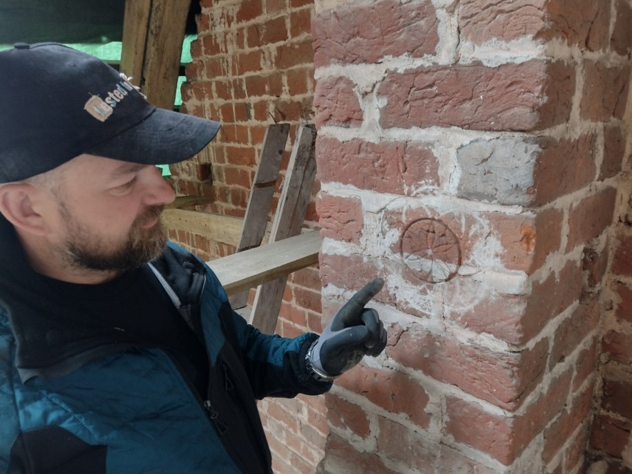 ​Na niezwykłe graffiti natrafiono podczas remontu dachu katedry w Kamieniu Pomorskim. /Muzeum Historii Ziemi Kamieńskiej /