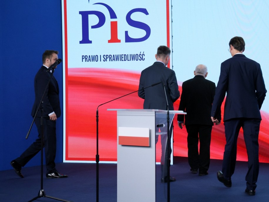 Na partię Jarosława Kaczyńskiego zagłosowałoby 22 proc. badanych, co oznacza spadek o 2,5 punktu procentowego /Pawel Wodzynski/East News /East News