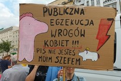 Na placu Wolności trwa wiec Donalda Tuska