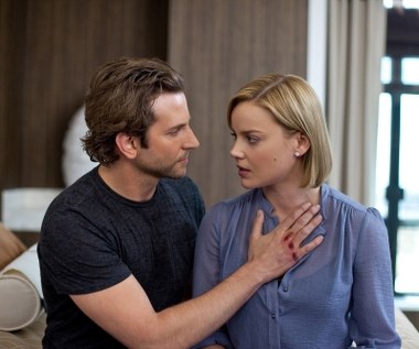 Na planie kolejnego filmu - "Jestem bogiem" (2011) - partnerował jej Bradley Cooper. "Abbie jest fantastyczna" - chwalił aktorkę reżyser Neil Burger. "Jest urocza i utalentowana. Ma w sobie pewną figlarność, ale potrafi również być bardzo szczodrą osobą. Między nią i Bradleyem od razu wytworzyła się ekranowa chemia". Cornish występuje z Cooperem w prawie wszystkich scenach. 