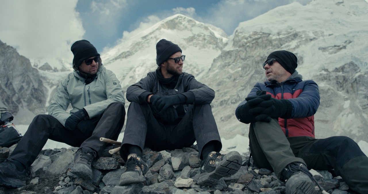 Na planie serialu "Krychowiak: krok od szczytu" /SkyShowtime /materiały prasowe