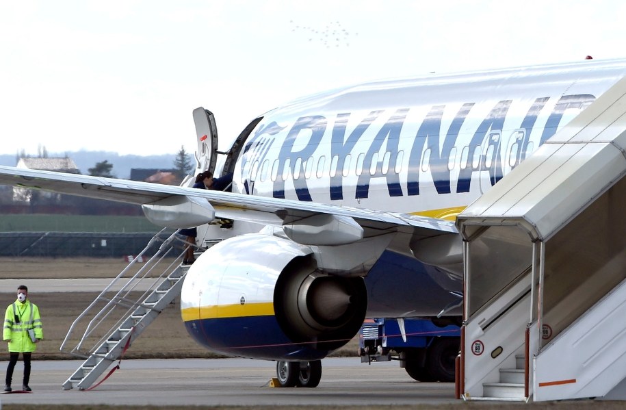 Na początku tego miesiąca irlandzki przewoźnik zapowiedział zwolnienie 3 tys. osób, czyli 15 proc. wszystkich swoich pracowników /	Vaclav Salek /PAP/EPA