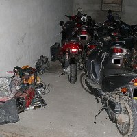 W garażu złodziei znaleziono skradzione skutery i rowery