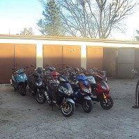 W garażu złodziei znaleziono skradzione skutery i rowery