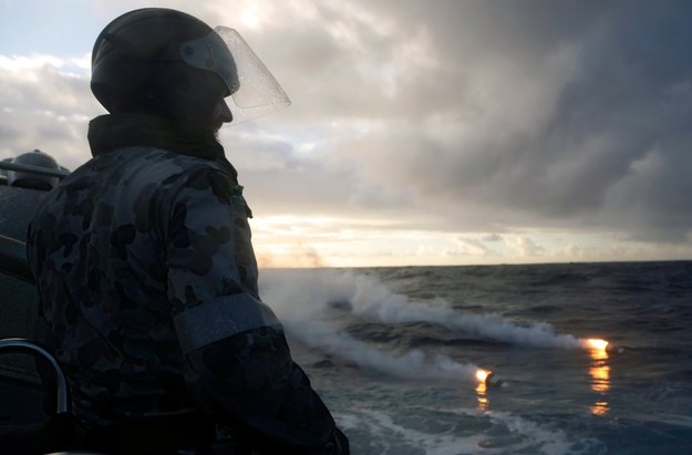 Na podstawie danych satelitarnych śledczy ustalili, że samolot zakończył lot na Oceanie Indyjskim /ABIS NICOLAS GONZALEZ/AUSTRALIAN    /PAP/EPA