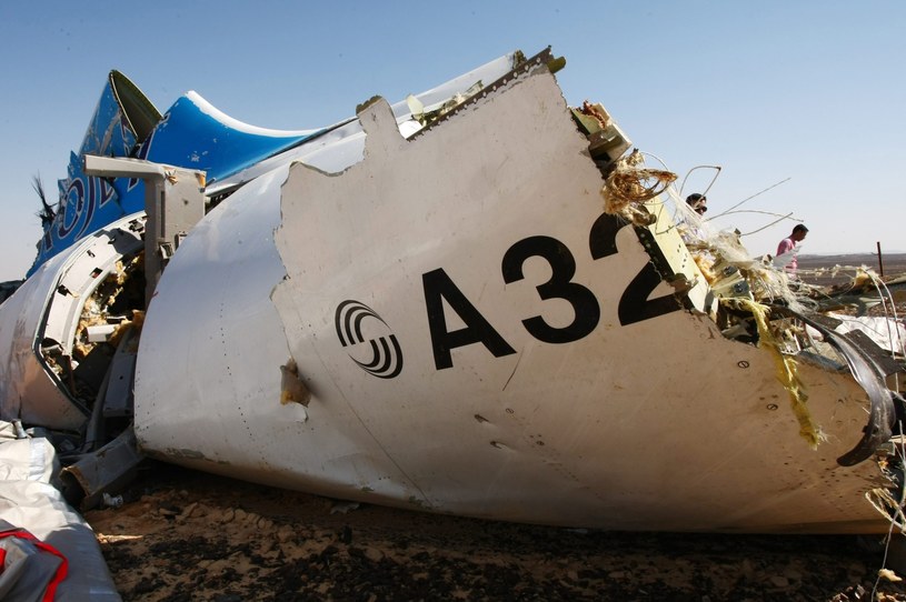 Na pokładzie airbusa były 224 osoby /PAP/EPA