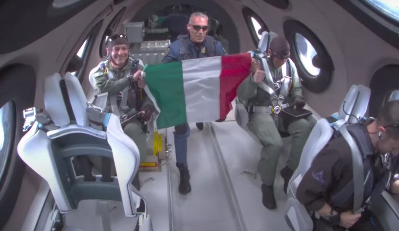 Na pokładzie znajdowali się pasażerowie finansowani przez Włoskie Siły Powietrzne /Virgin Galactic /YouTube