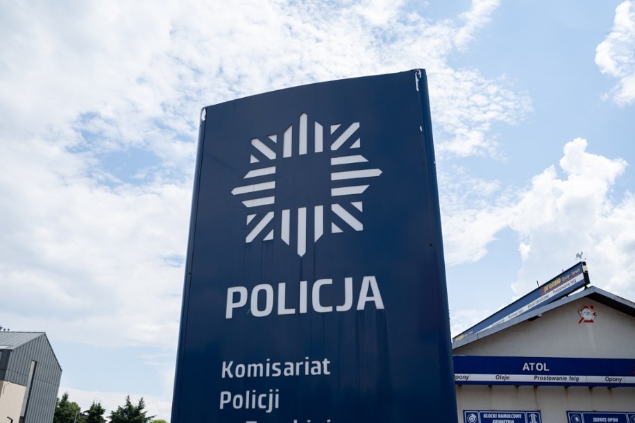 Na policję w Szczytnie zgłosił się mężczyzna, który wcześniej została zaatakowany nożem /Shutterstock