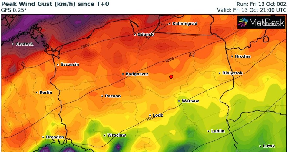 Na północy Polski będzie wiało z prędkością dochodzącą do 65-70 km/h. Z kolei w Sudetach możliwe są porywy do 90 km/h /wxcharts /