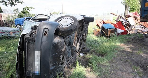 Na polskich drogach rocznie ginie około 4 tysięcy osób, w tym ponad 1300 pieszych /PAP