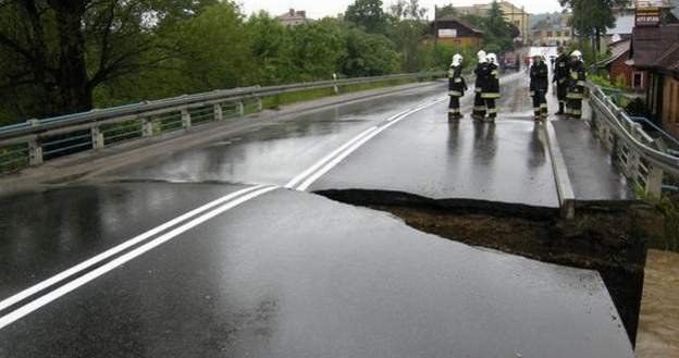 Na południu Polski wiele dróg jest uszkodzonych i nieprzejezdnych / Fot: Gorąca linia RMF /Informacja prasowa