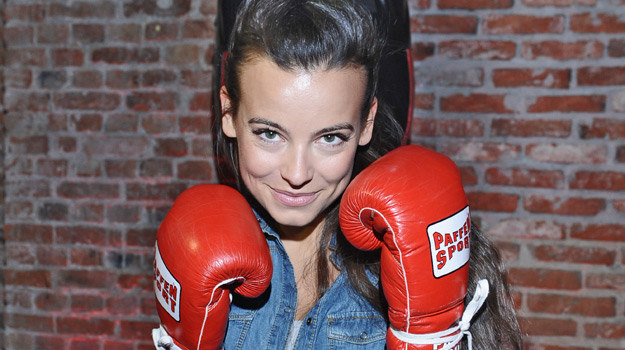 Na potrzeby serialu "Prosto w serce" Anna Mucha stoczyła trzy walki bokserskie / fot. A. Szilagyi /MWMedia