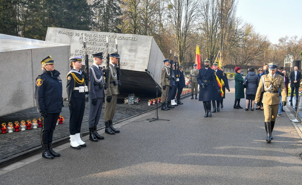 Na Powązkach uczczono pamięć ofiar katastrofy smoleńskiej