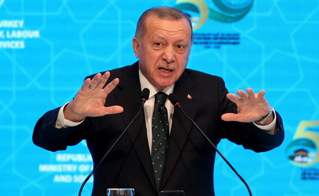 "Na prośbę Trypolisu Turcja wyśle do Libii swe wojska w przyszłym miesiącu" - ogłosił turecki prezydent Recep Tayyip Erdogan /ERDEM SAHIN /PAP/EPA