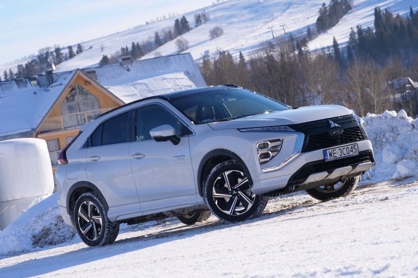 Na przykładzie Mitsubishi Eclipse Cross PHEV sprawdziliśmy, jak hybryda plug-in sprawdza się na trasie w góry /Karol Biela /INTERIA.PL