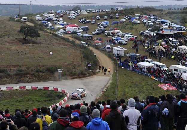 Na rajdami WRC pojawiły się czarne chmury /AFP