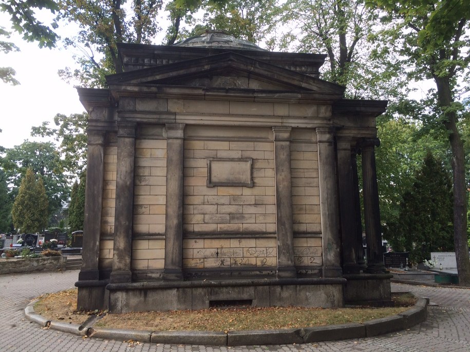 Na razie nie wiadomo, dlaczego mężczyźni weszli do grobowca /Bartek Paulus /RMF FM